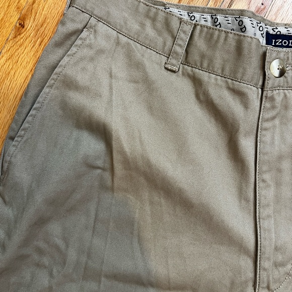 NWT Flat Front Izod Khaki Shorts Size 36 - Picture 3 of 4